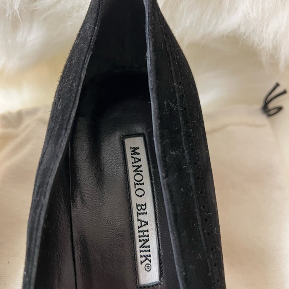 Manolo Blahnik Black Suede leather🖤 - Picture 5 of 9